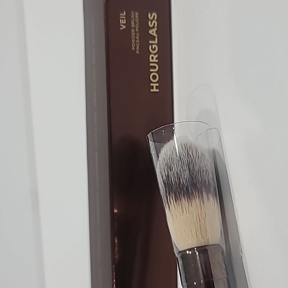 $21 OFF  ✅ Hourglass VEIL POWDER BRUSH Double Ended (Dual-Sided) ✨ NEW IN BOX - Picture 11 of 12